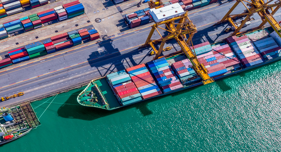 Container cargo ship