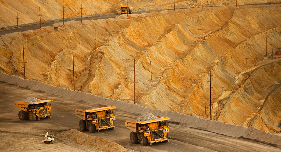 define metallurgist